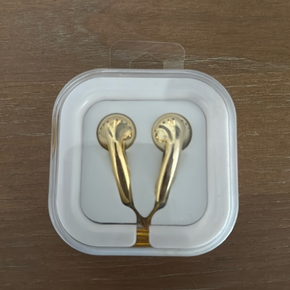 Gold head phones